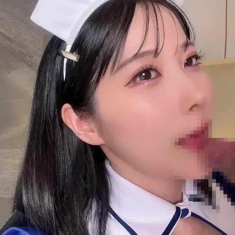 りこにこんなにいっぱいしゃぶられておちんちん嬉しい？💓
気持ちいいからってりこのお口でイっちゃダメだからね😘
りこの