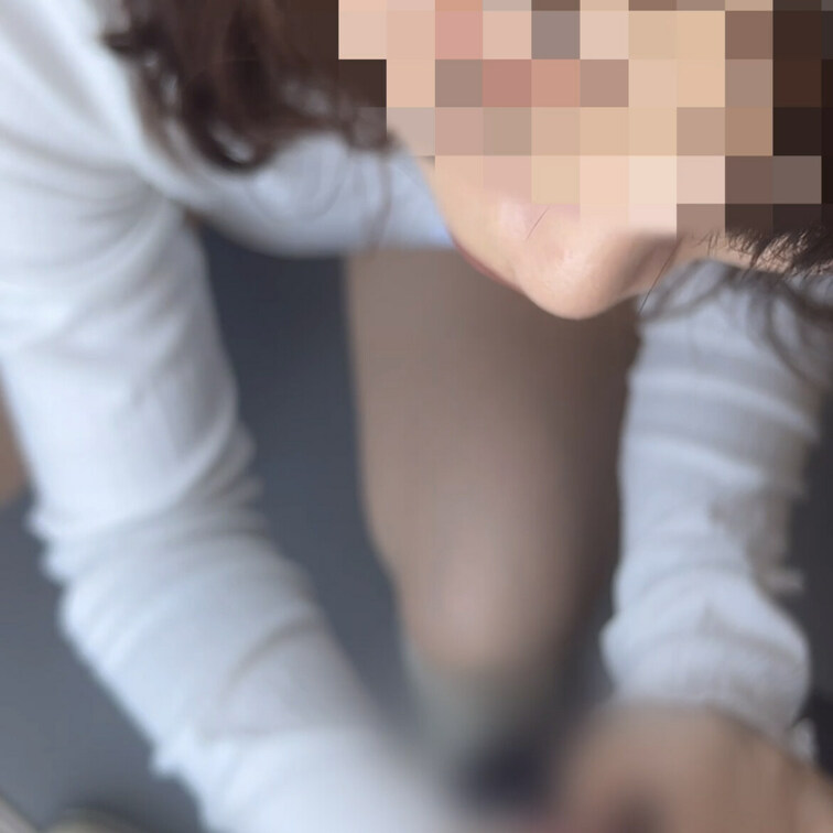 咥えさせる瞬間が一番興奮するし気持ちいい😎

AKIさんのフェラを味わいたい人はサークル加入お待ちしてます😎

