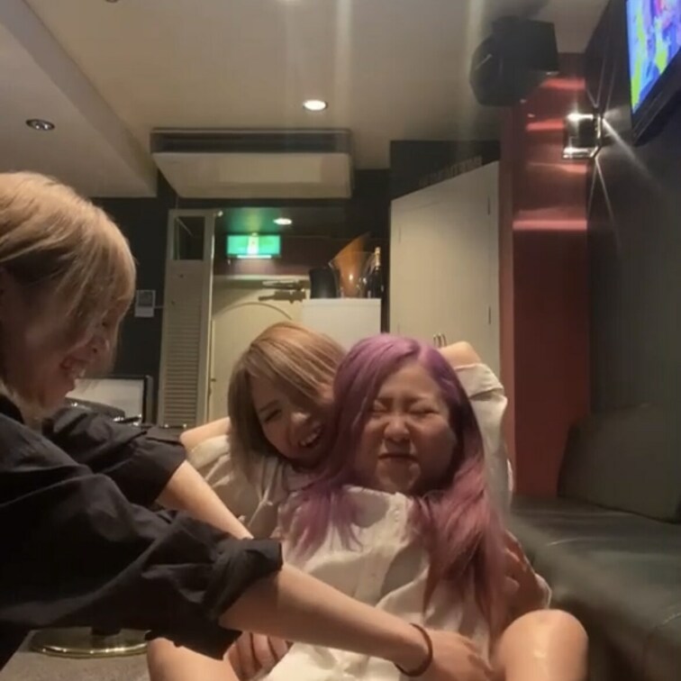 皆様いつもご購入ありがとうございます☺️
今回のくすぐり動画はこちらです👍

是非見てあげてくださいね(  ˆОˆ