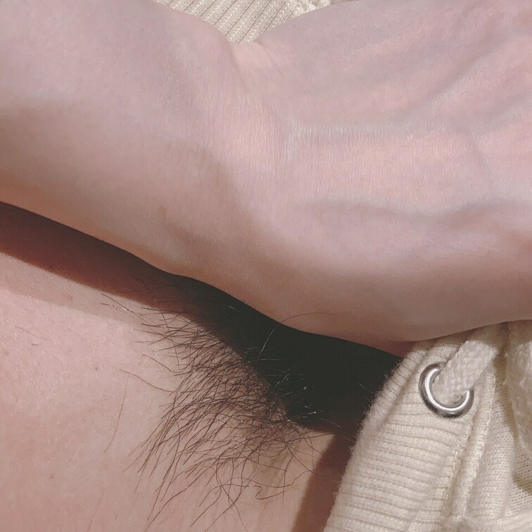 もちろん下の方を送ってくる人妻もいます