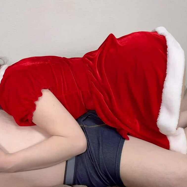 人妻サンタによる超級乳首舐め＆フェラ＆チクラチオ＆頭を足で抱えてイラマチオ！！
★800本以上のハメ撮り動画を投稿済で