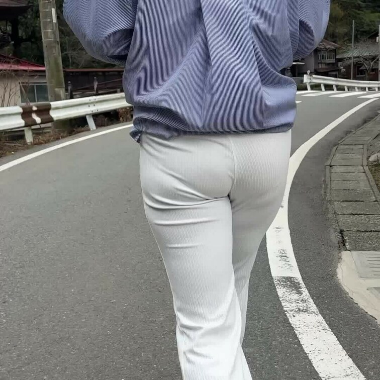 日頃は真面目な隣の奥さんと
日本一恥ずかしい混浴温泉に
入ってる動画〜ゴールドプレミアムプランver〜