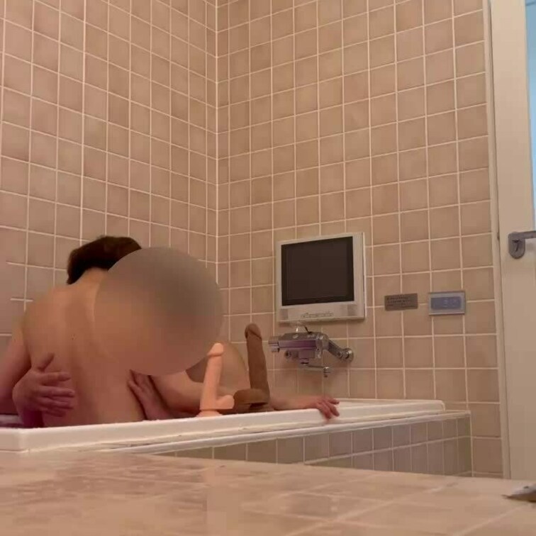 お風呂でイチャイチャ立ちバック🛁
