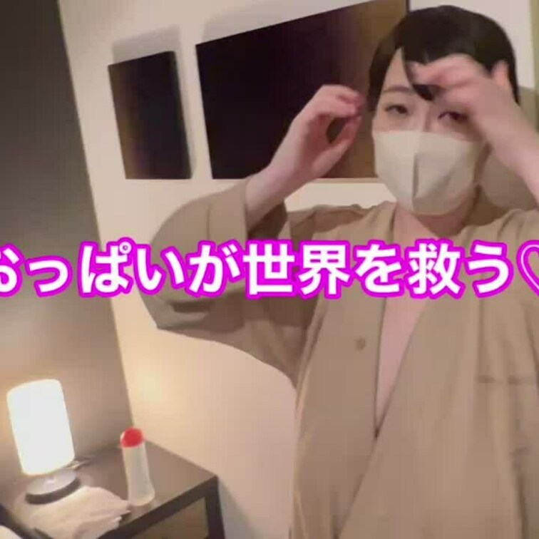 軟乳爆乳で男たちをパイズリ挟射していく。