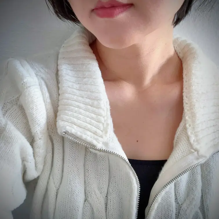 はじめまして、千冬です。

外では普通に過ごしているのに、
夜になると少しだけ違う自分が出てきます。

ここで