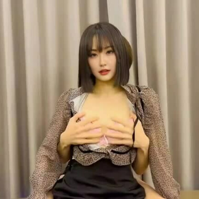 胸あんまり大きくないけどいいですか...？