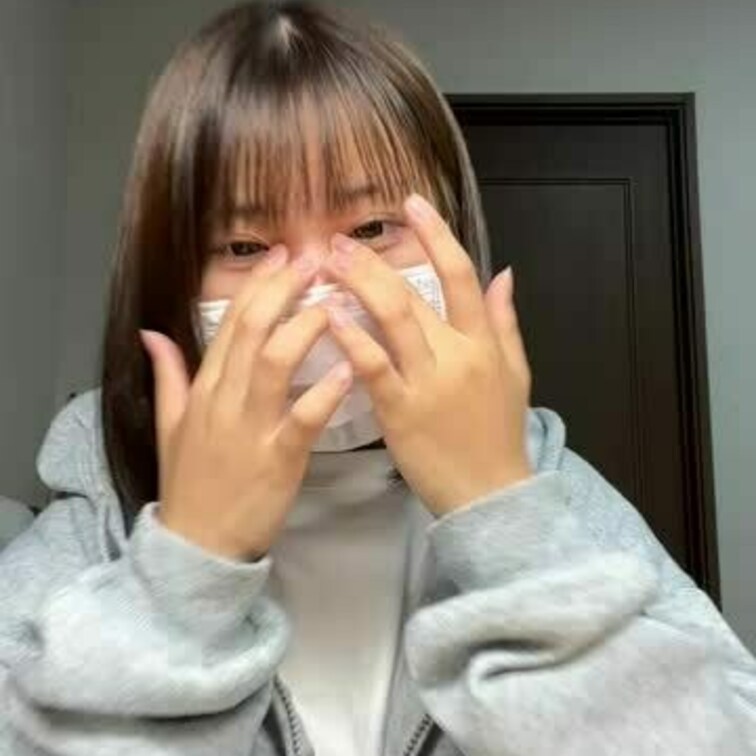 【きき 19 歳】

ききさんのライブ配信の課金部分を【見逃し配信】できちゃいます

生配信 だと、1 回の課金