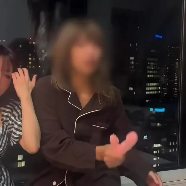 エロトーク対談フェムケアフェムテツク編第二弾!3AV女優たちの繰り広げる大人の話題...オナニー、性癖、その他諸々を赤裸々に女子トーク!
男子も必見の性育?動画になりました❤︎実演動画もちょっとだけ紹介!