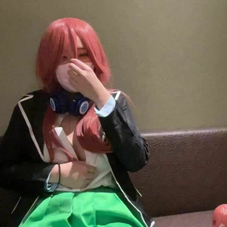 長身ちゃん
五等分の○嫁
コスプレ

出会い系で見つけた当たりちゃん🤩💖

おっぱい大きくて素晴らしいです！