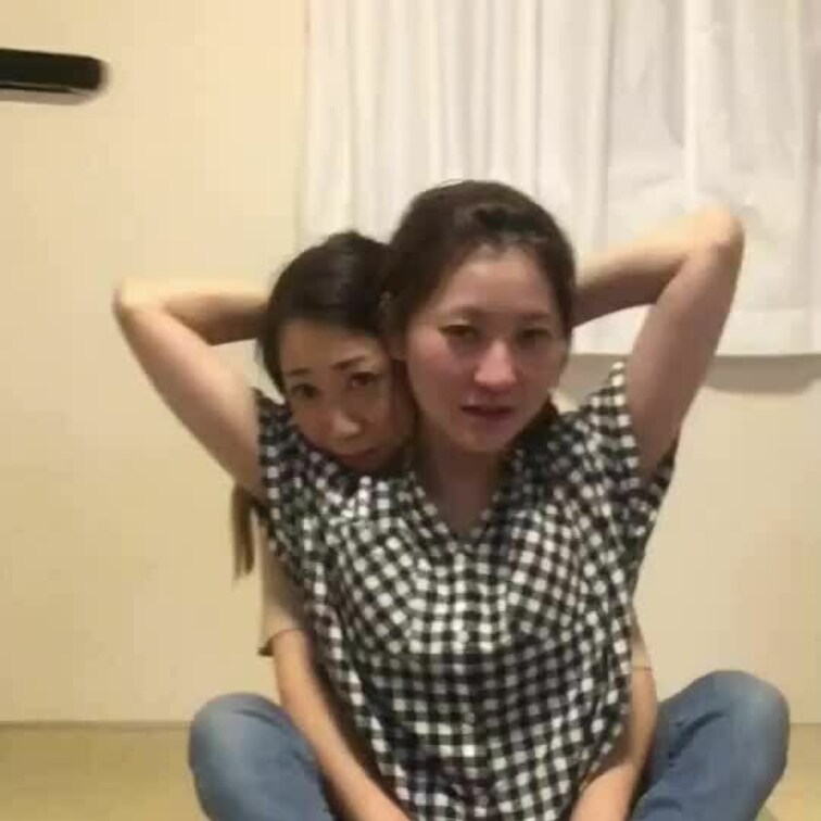 皆様いつもご購入ありがとうございます☺️
今回のくすぐり動画はこちらです👍

是非見てあげてくださいね(  ˆОˆ