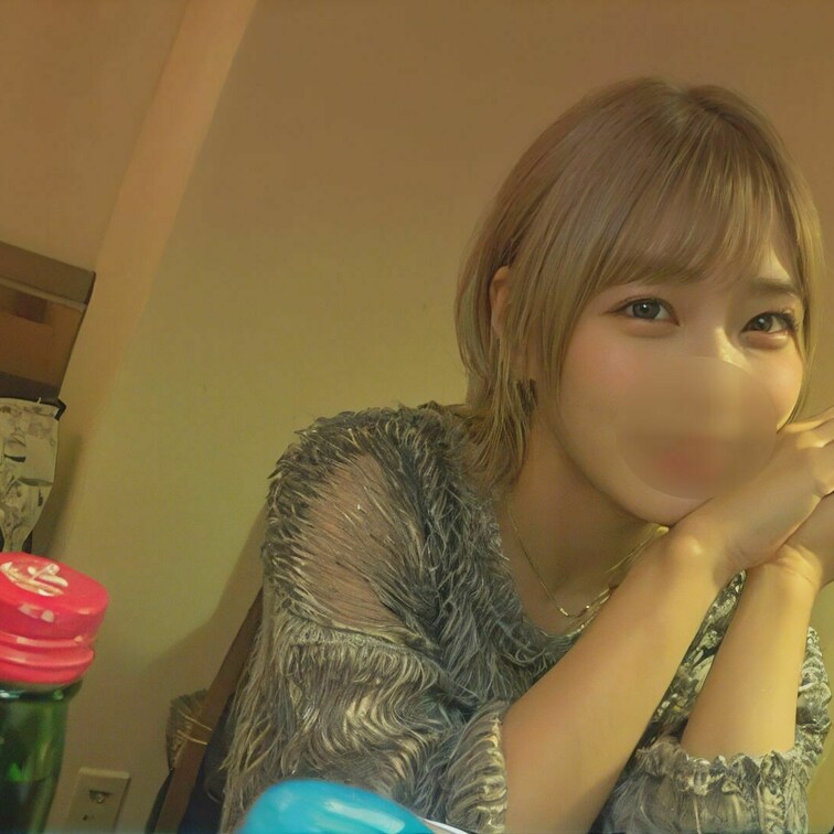 【超絶美少女　ひかる】高画質53分

お○○○を飲みながら、高級ホテルの高層階でハメ撮りSEX。

すべて本物中