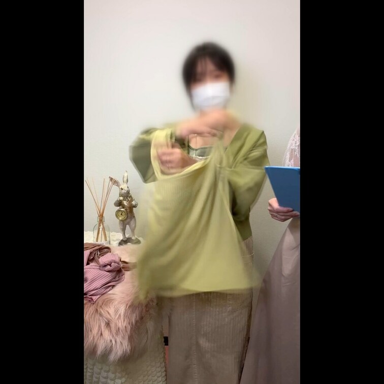 本編はこちら→

胸ちら01 【アパレル店員・インスタライブ】
着替え○○○流出







・