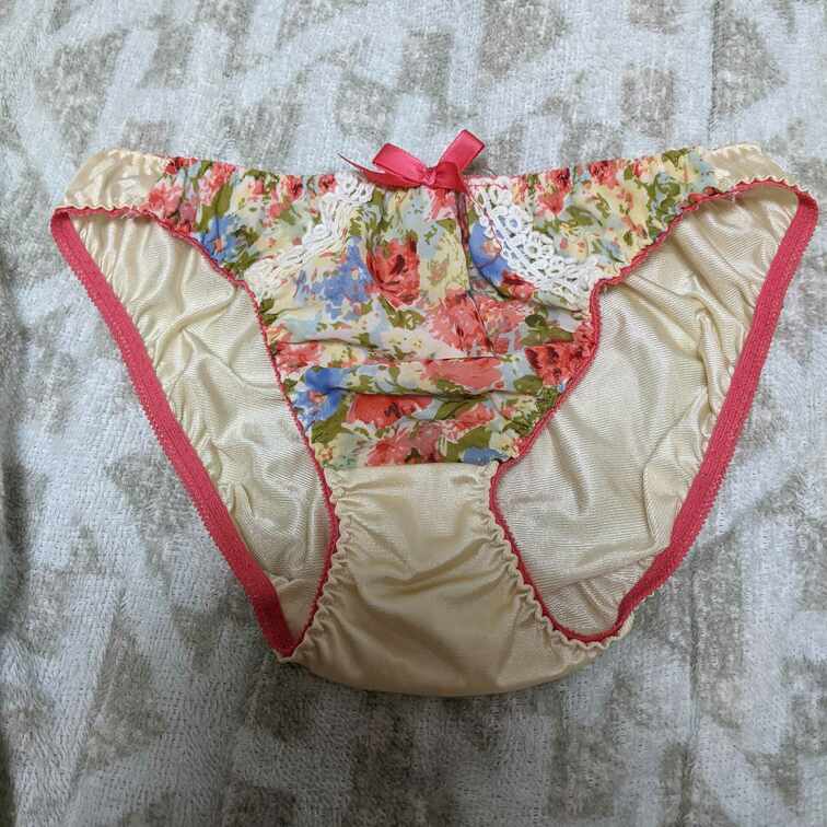 今日のリナのパンツです🥰