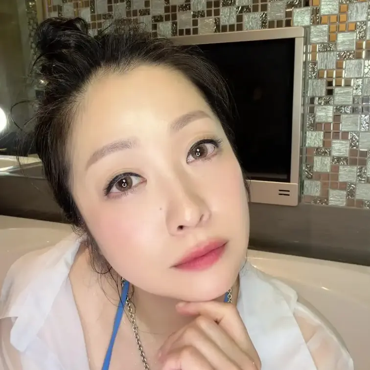 5月だ！
美奈子の月だ！
今月も応援よろしくお願いします💓

It's May!
It's Minako's 