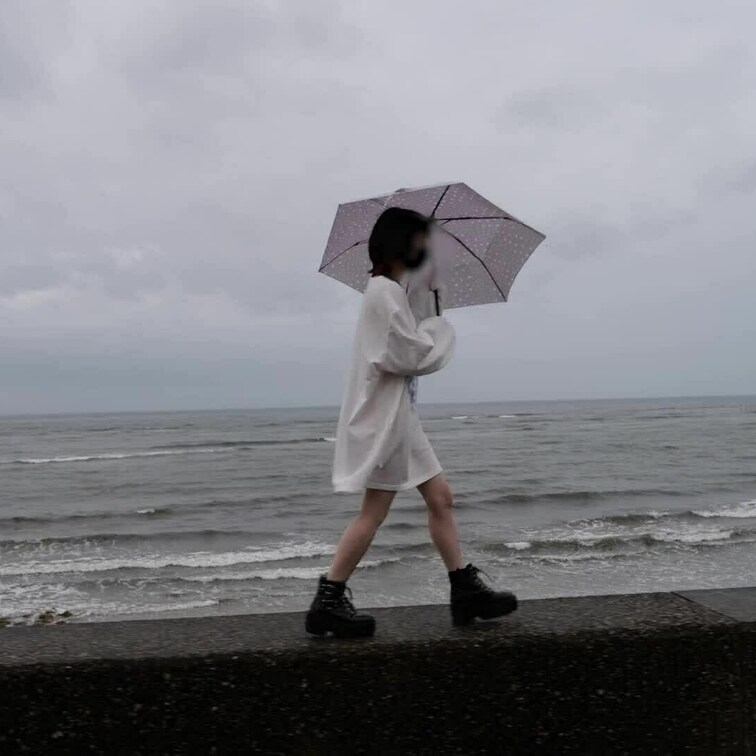 野外露出（海）

雨きもちいいね🐰