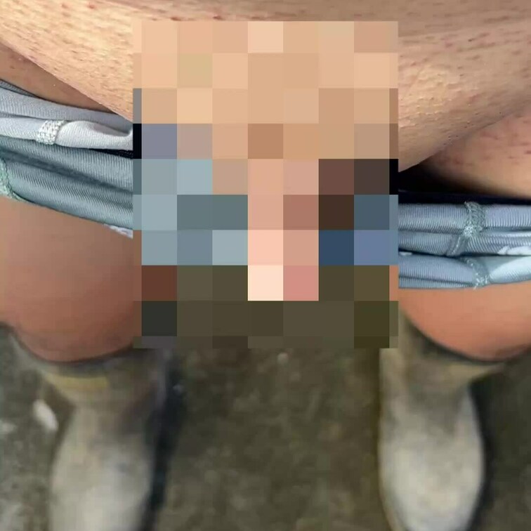 ぱいちんで露出したよ
まだ寒くないし解放感が気持ちよかった
誰かに野外でフェラしてもらいたいし、たくさんのひとにエロ