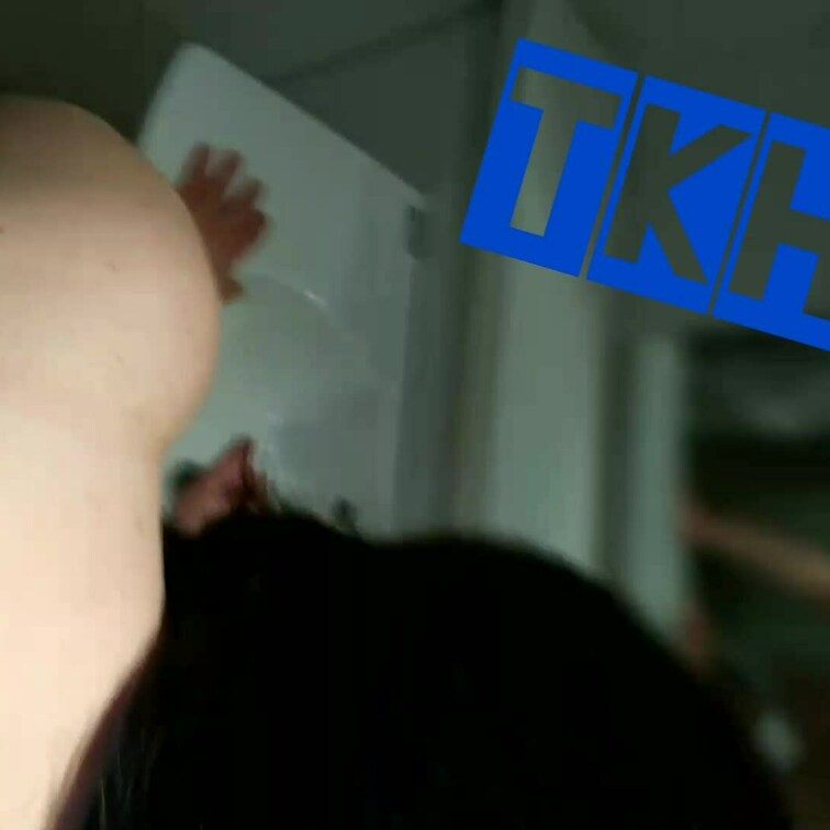 人妻さんを○○○で全裸にさせてバックから🤭