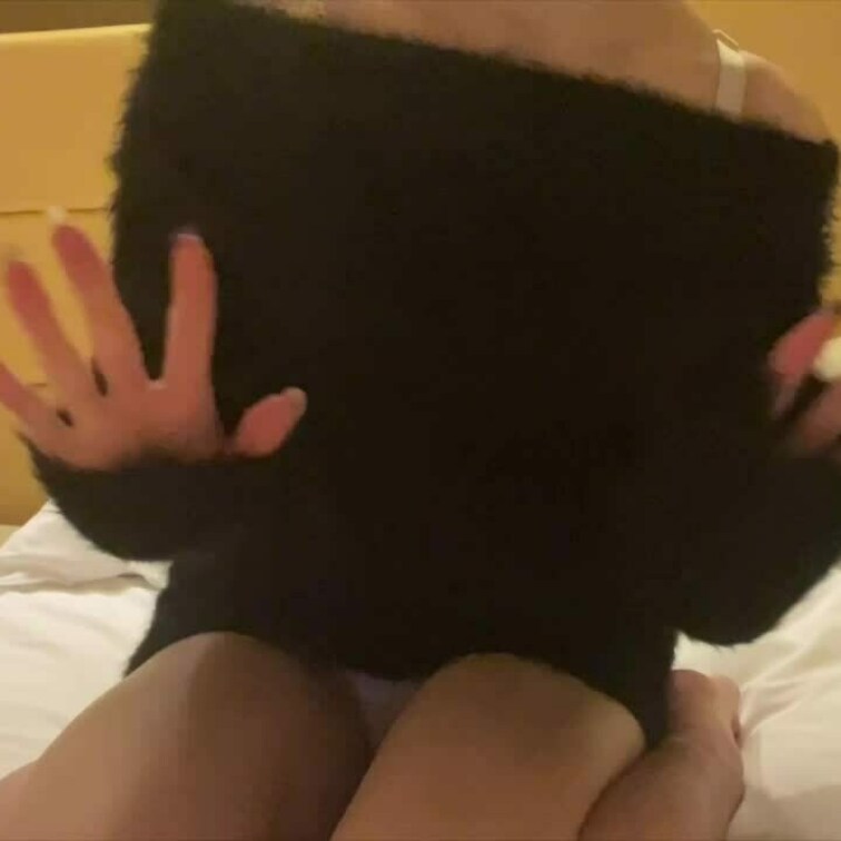 一番お気に入りのおもちゃで何回もイっちゃった🙈💕

みんなは何でフィニッシュするのが一番好き？🥺
あわびは騎乗位で