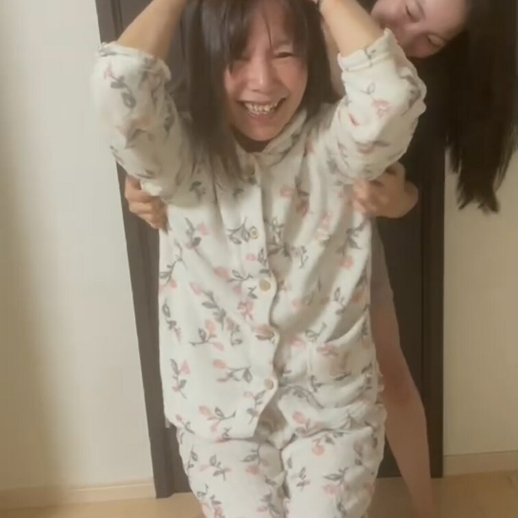 皆様いつもご購入ありがとうございます☺️
今回のくすぐり動画はこちらです👍

是非見てあげてくださいね(  ˆОˆ
