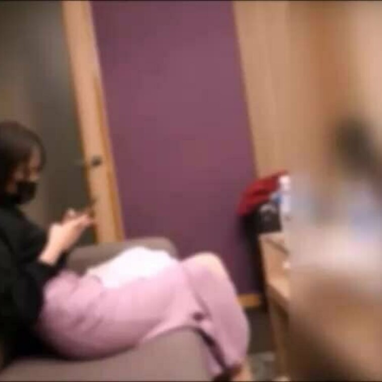 第三弾は、待望の尺八！！！ふぇら動画になりますよ！！
彼女の奉仕の精神！やさしさが伝わります！！

恥ずかしいがり