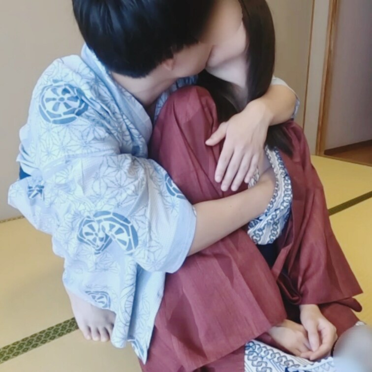 【個人撮影】江の島🏝️旅館で朝食後にまりあのおっぱいを突然舐めてみた♡／Japanese amateur hentai 