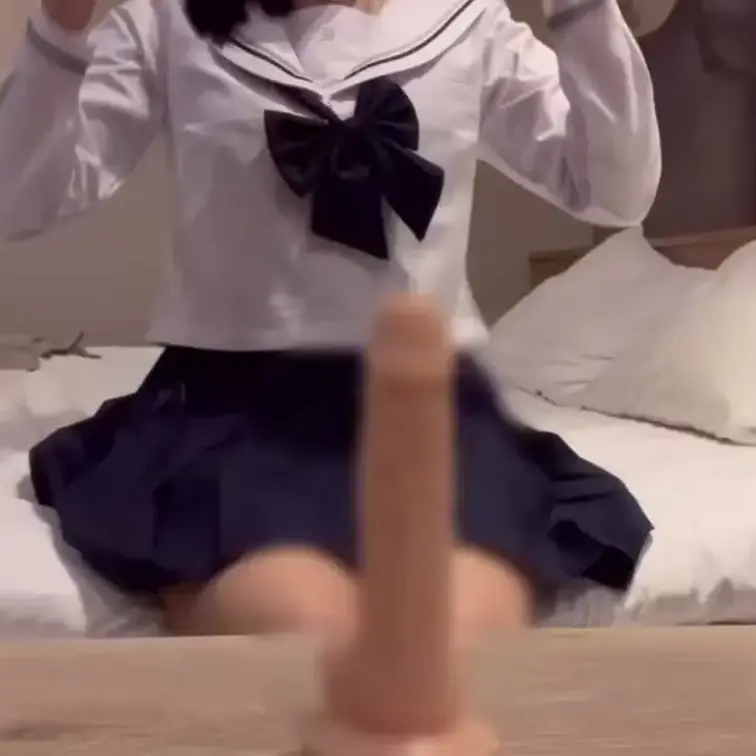 ディルドで足コキ🦵🦶