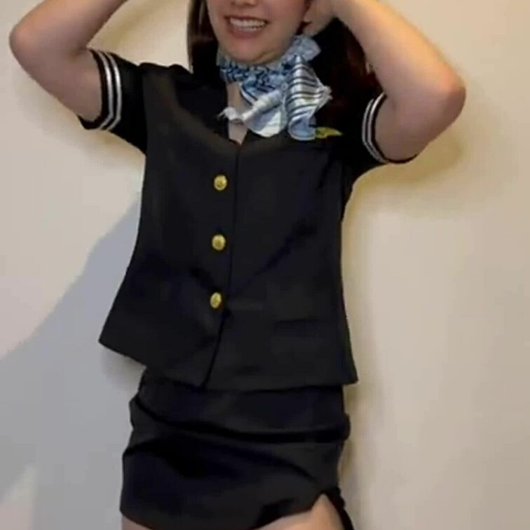 撮影の合間に、なりきっちゃった🫣
どうかな？…

いつも見てくれてありがとう💓
うなのこと応援してくれる人は
