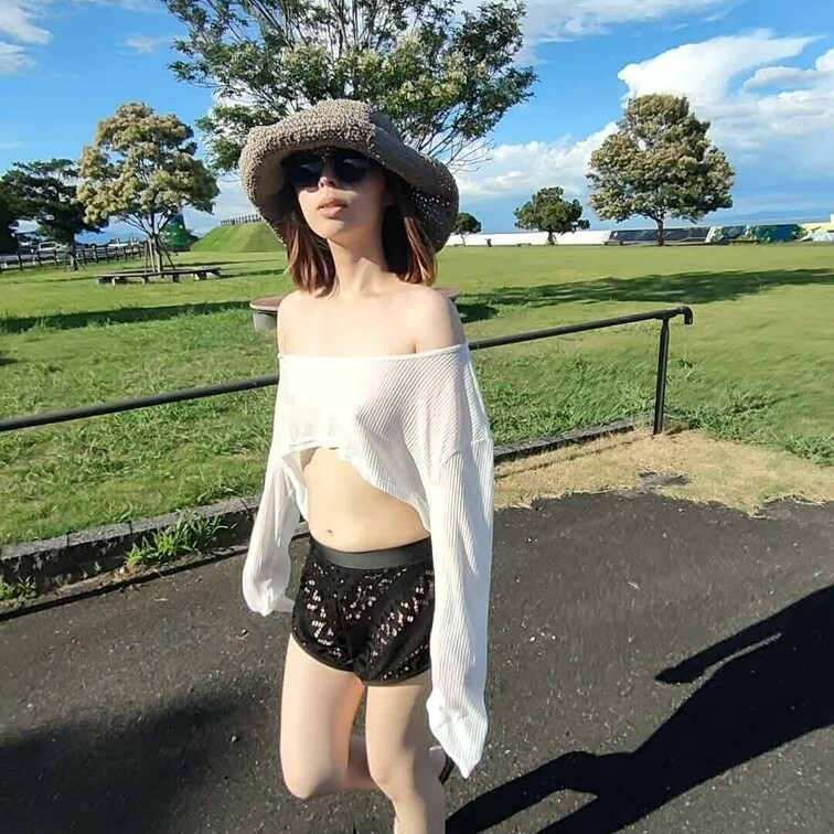 【梨夏】
お散歩梨夏ちゃん(笑)
ごくごく普通のお散歩風景です。