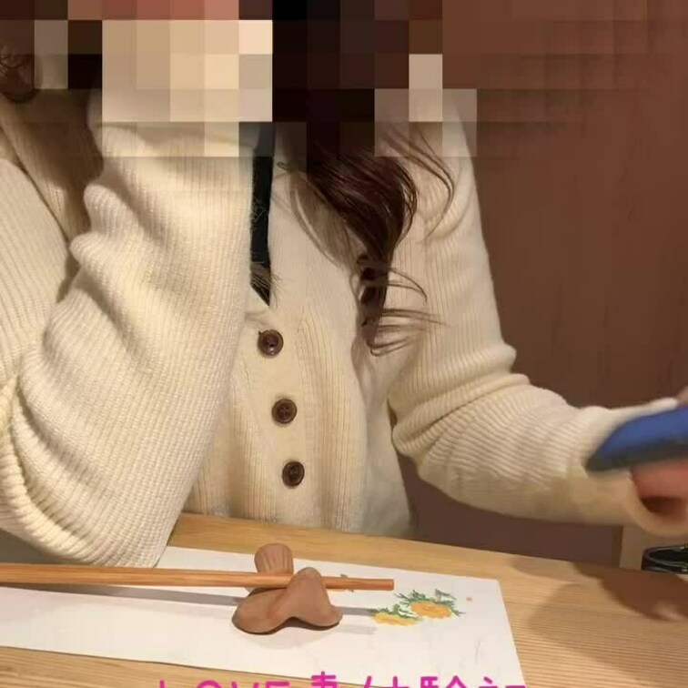 箸休めにLOVE妻の店内露出です！
FREE動画にしてますので見てください♥️
ほろ○○○い少し照れてるLOVE妻で