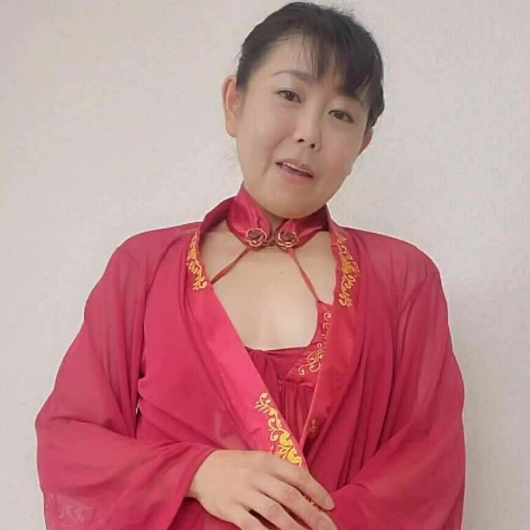セクシー衣装って
合う合わない
当たりハズレ
あるなぁって
実感した😓

これは
なしだな😔

どう思