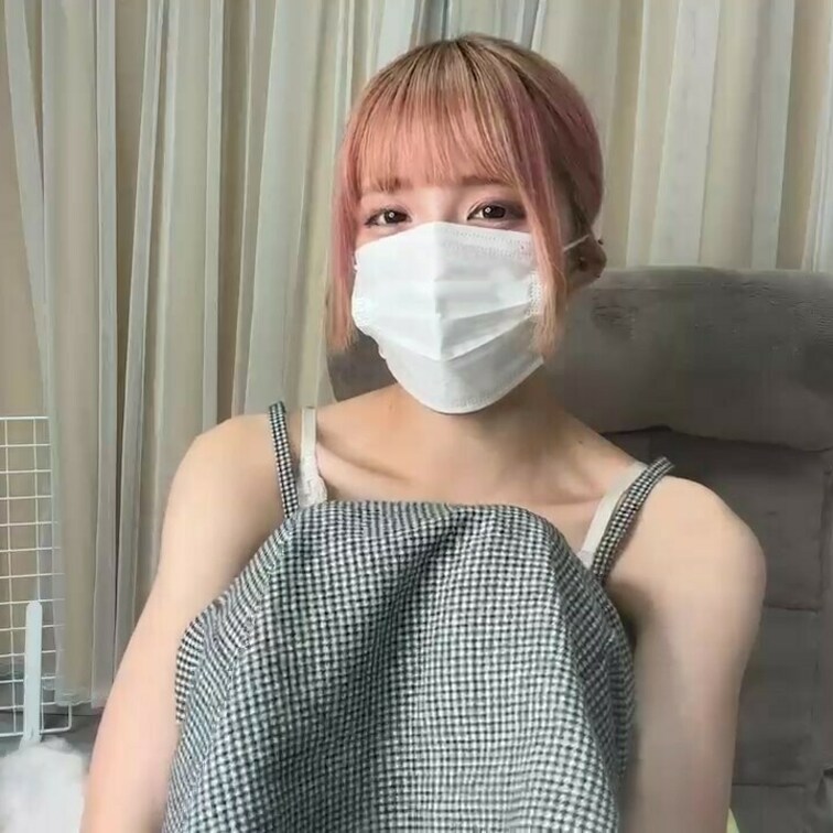 【みれい 20 歳】

みれいさんのライブ配信動画です
生配信だと、1 回の有料配信を視聴すると、おおよそ平均 5