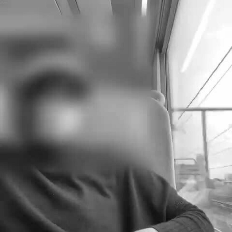 電車で🚃