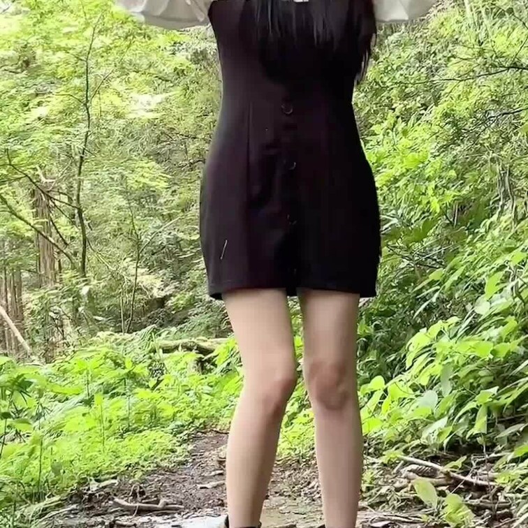 ショート動画です。
ムラムラしたのでちょっと脱いでもらいました😇
本編は明日投稿予定です。
