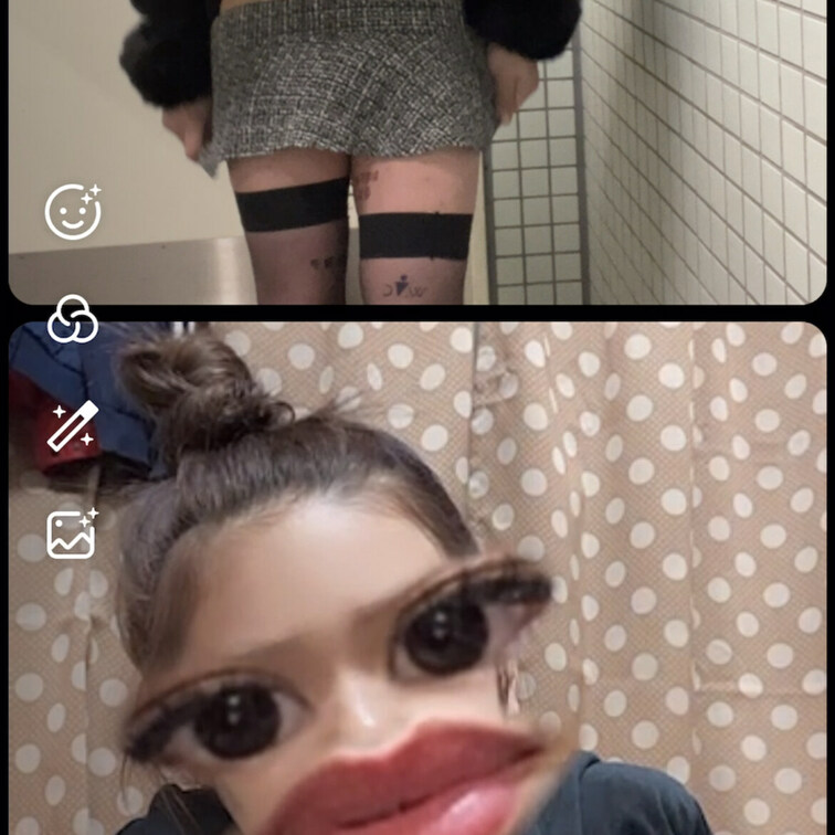 ビデオ通話で年下ヤンキーギャルにいじめられる
⭐︎後編⭐︎
なんで服きてるん？スカートとパンツ脱いで土下座しろよと言