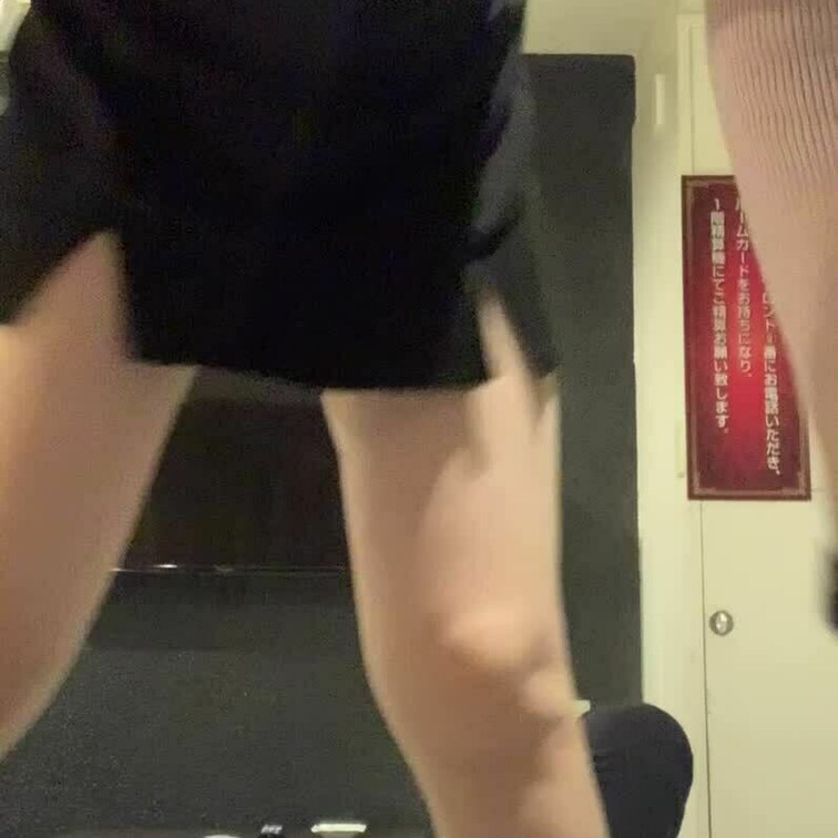 電気あんま動画🥰M男が敏感すぎていじめがいあったな😊
