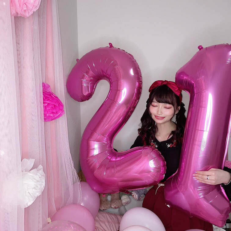 そういえば、１ヶ月前の事だけど
お誕生日でした(*^^*)💕

進化の歳にしたいなっっ🤤💗