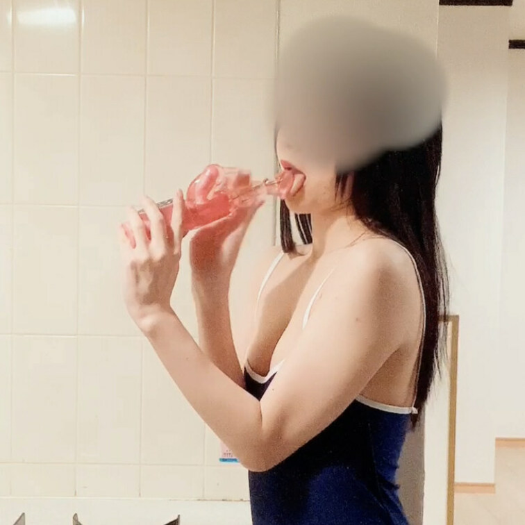 唾液いっぱいのスク水バイブフェラです💦