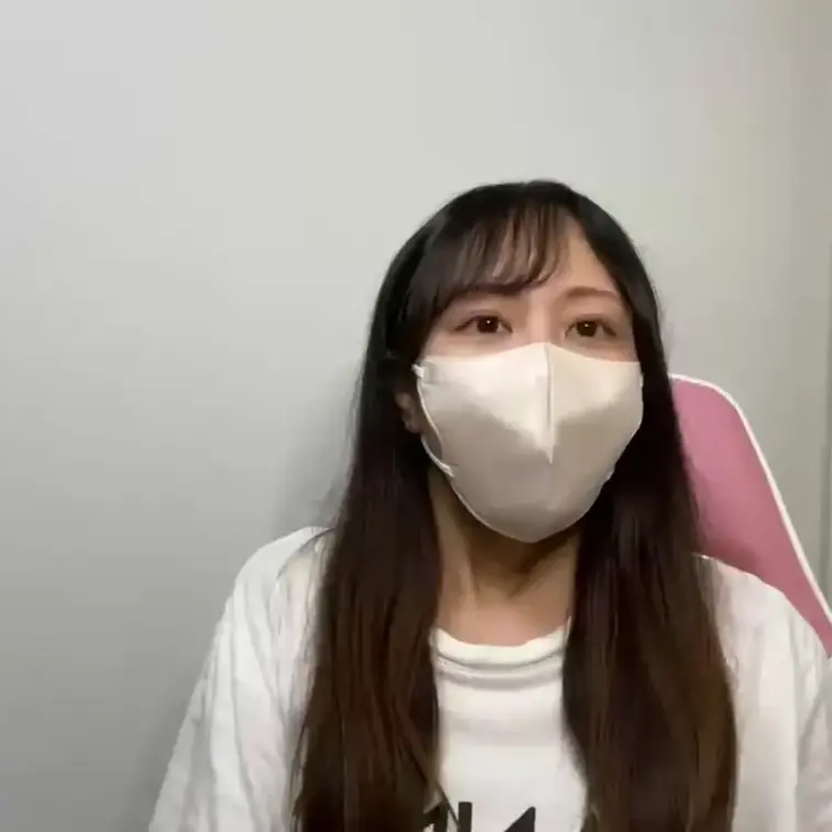 【あず 23 歳】

あずさんのライブ配信動画です
生ライブ配信だと、1 回の有料配信を視聴すると、おおよそ平均 