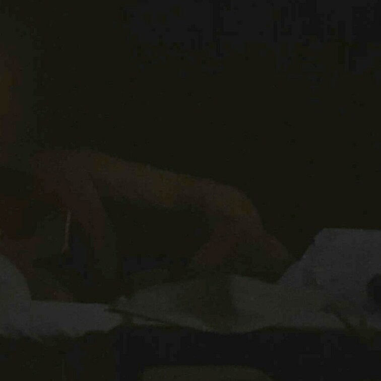 2/9😊○○○を送り出して朝からラブホで初ハメ撮りした時の動画なのですが、この日は妻が恥ずかしがって暗くしたので見づいで