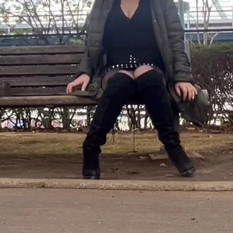 ♥️露出♥️
あの〜
凄く見えちゃって
勃起してしまいました
と声掛けされたい！