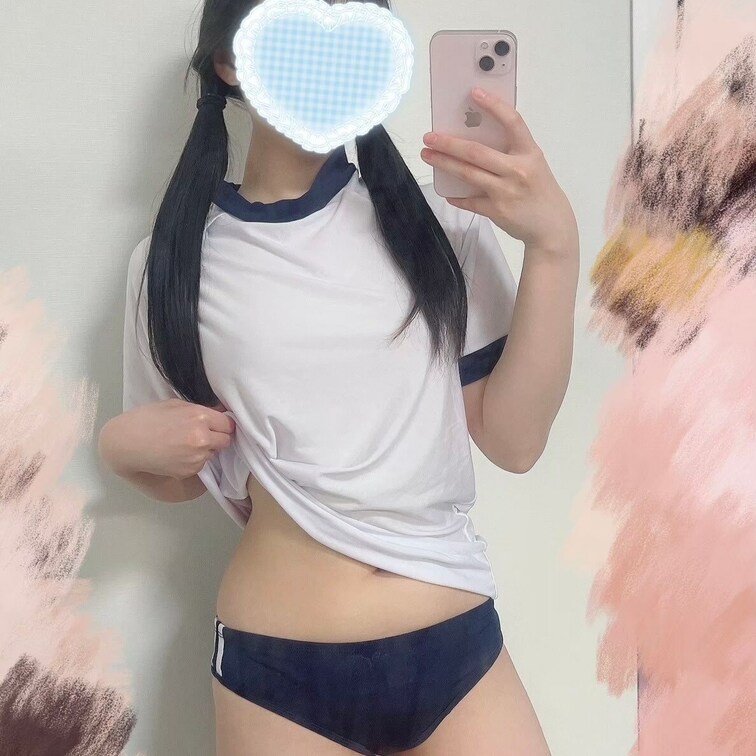 体操服可愛くて好き〜
まだ似合うかなぁ?🥺💕