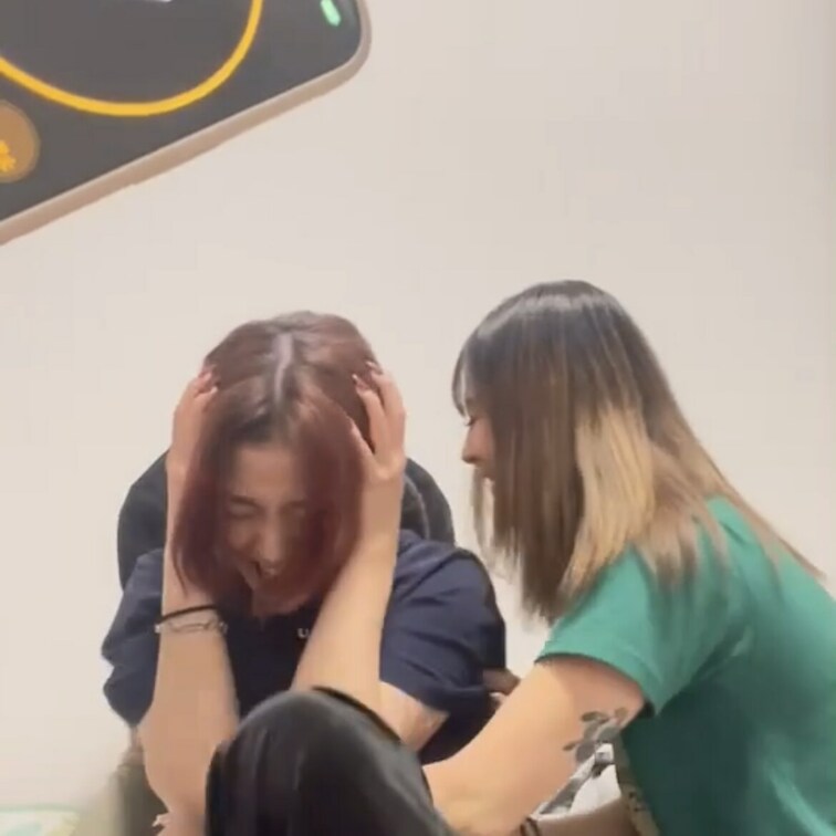 皆様いつもご購入ありがとうございます☺️
今回のくすぐり動画はこちらです👍

是非見てあげてくださいね(  ˆОˆ