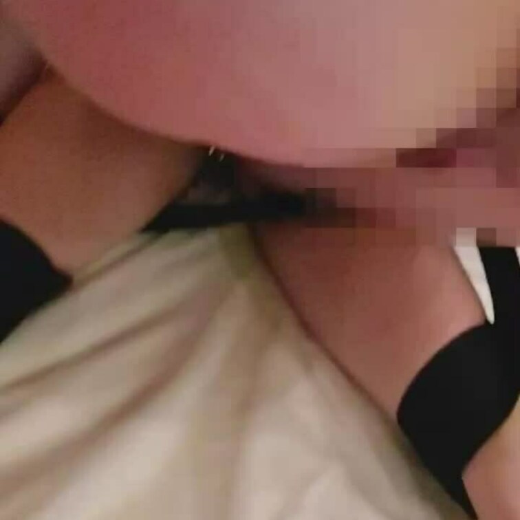 お尻叩かれて、潮吹き倒してます💓
