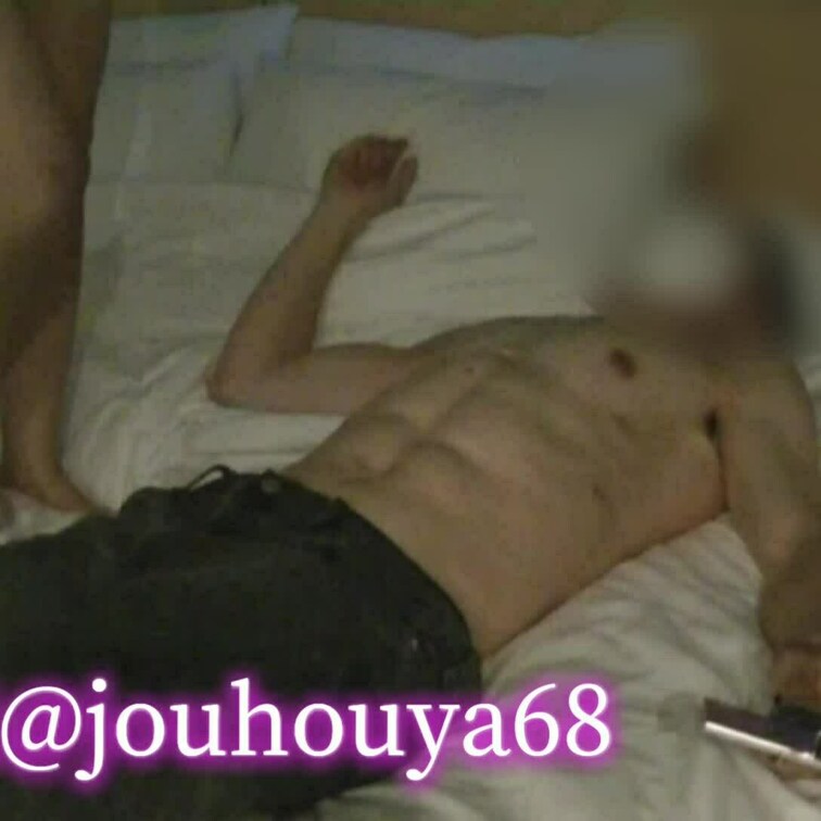自重筋トレ男の腹筋トレーニング
(セクシー美女からのスパルタ腹筋責め)
part 1