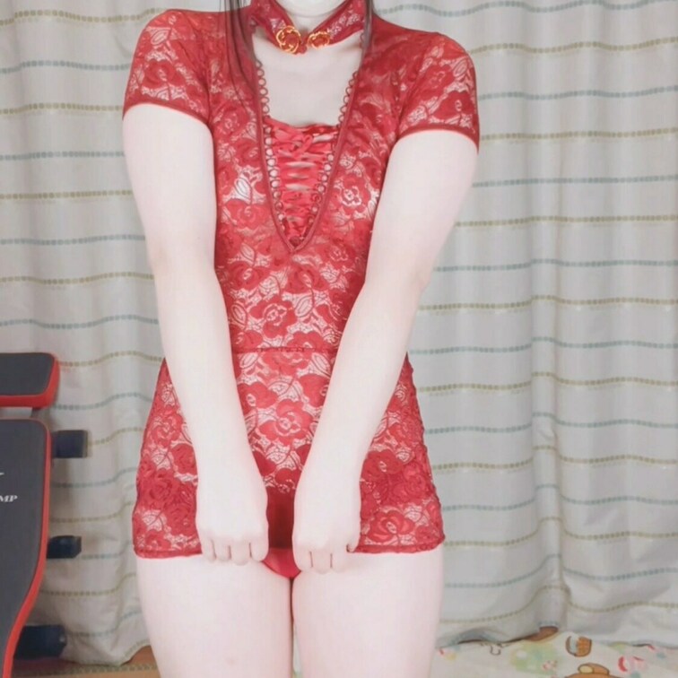 透け透けのチャイナ服着てみたよ(*ﾉωﾉ)💕
似合ってるかな？💓