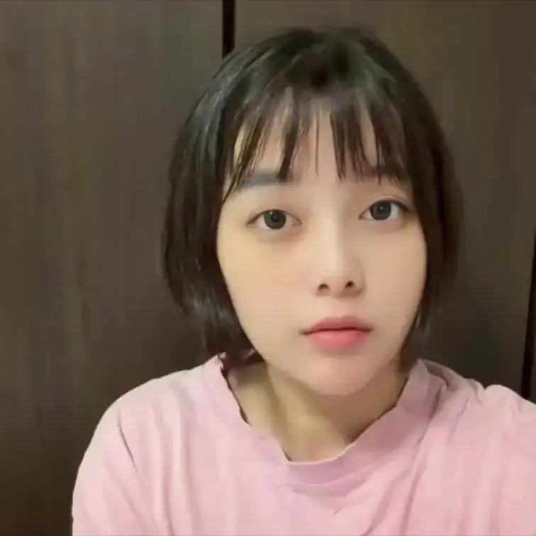 【ファン限定フル動画】🎁

彼氏と2週間えっちしてなくて寂しすぎて1人でシてしまう女子大生。
