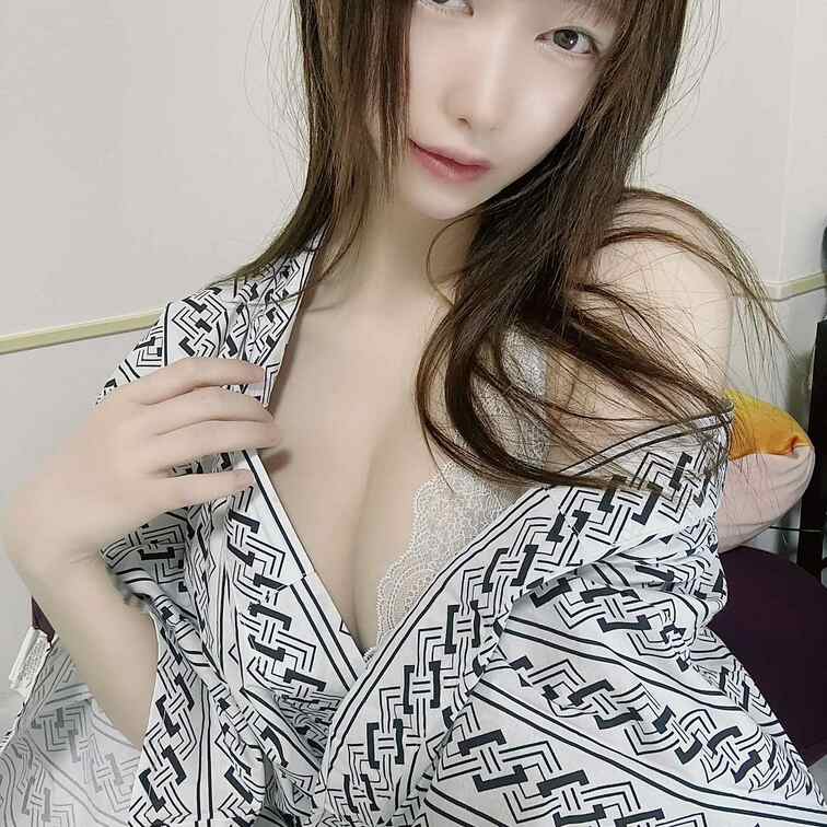 次の配信イベントのとき浴衣着ようかなぁ🪭💗夏祭り行きたいね！