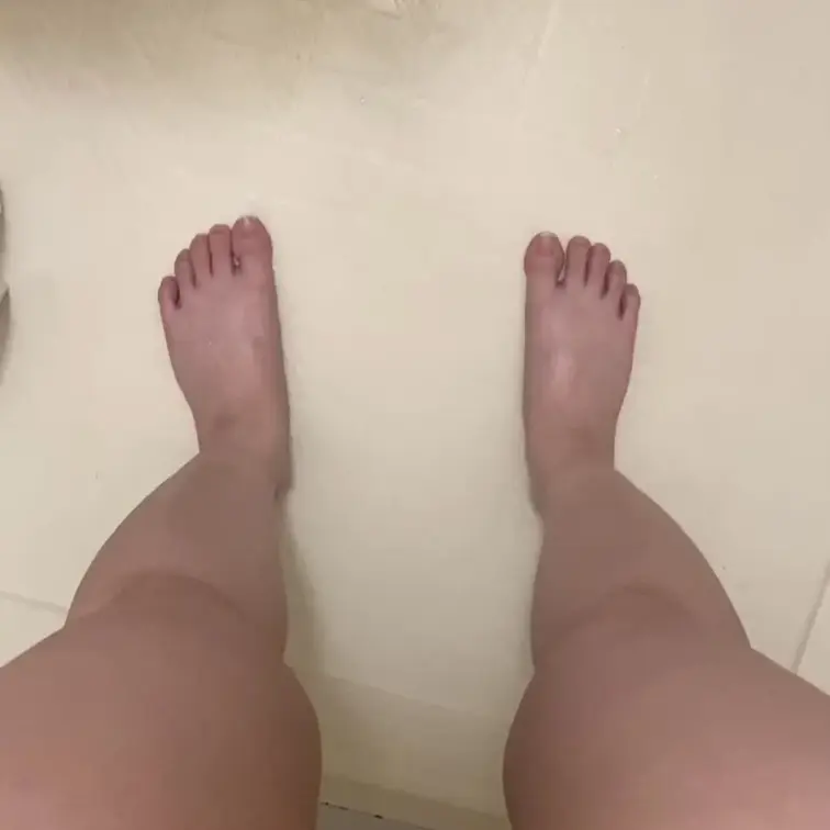 おぱんつ脱いでからのおしっこ💓