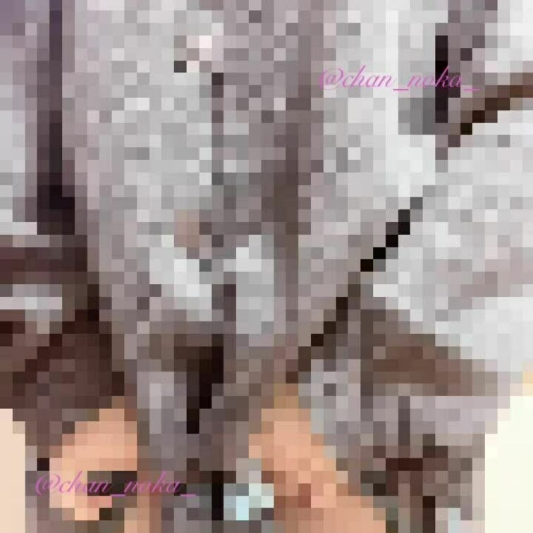 制服でTバックを見せつける変態生徒さんです🤭💕