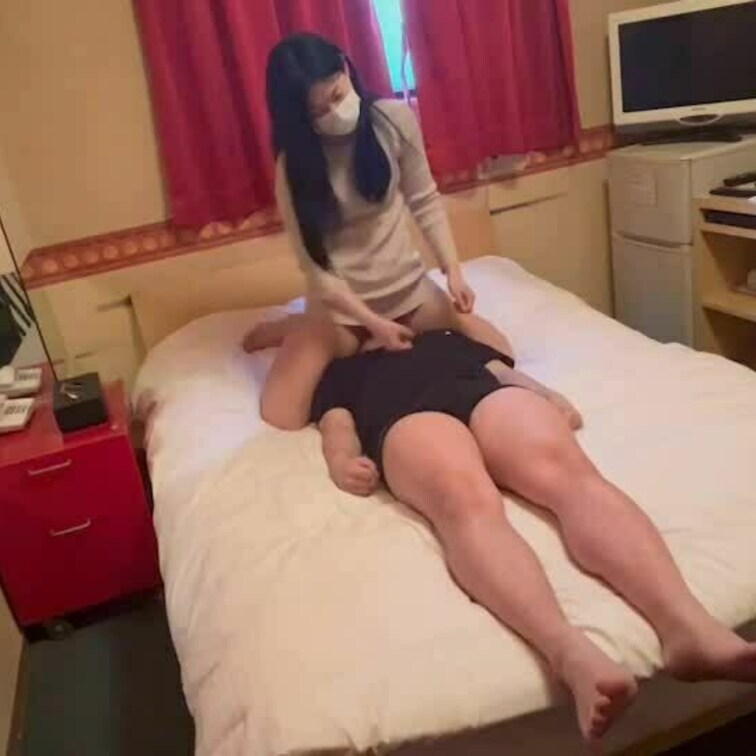 長身ゆみ様の顔面騎乗＋○○○です🙇‍♂️